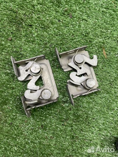 Замок капота L R BMW e90 3er бмв 51237008755