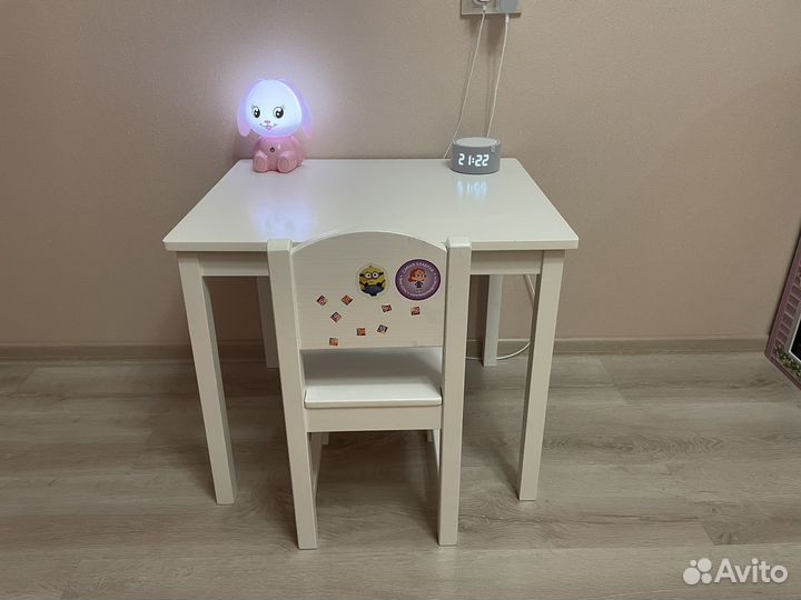 Детский столик и стулчик икея