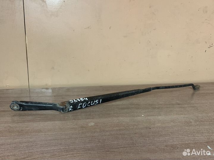 Поводок дворников Ford Focus 1