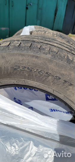 Michelin 4X4 A/T 235/55 R17 и 235/55 R17 107