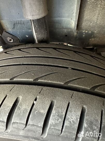 Delinte D7 235/45 R17 97W