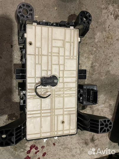 Блок предохранителей салона Suzuki Grand Vitara, I