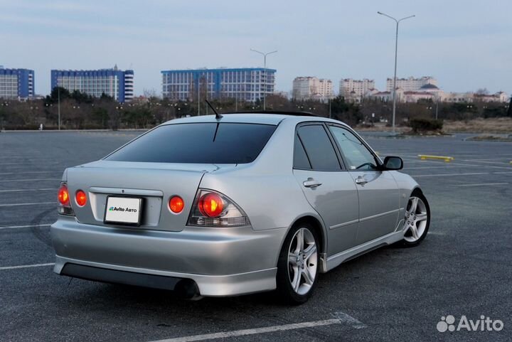 Toyota Altezza 2.0 AT, 1999, 372 000 км