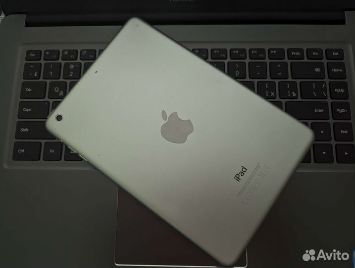 Планшет iPad mini 2