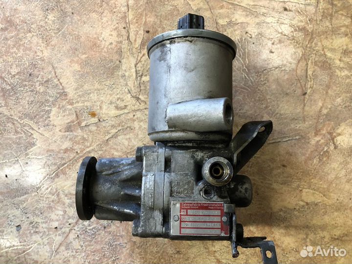 Гидроусилитель руля гур W124 оригинал