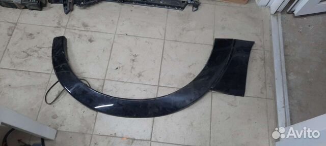 Накладка крыла пер. П. Mitsubishi Pajero 4/2006