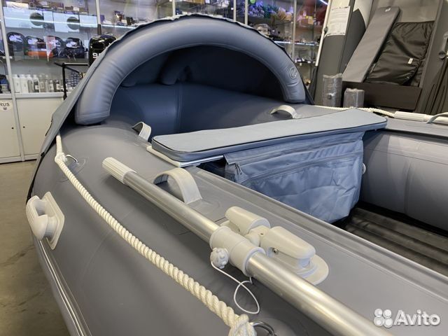 Лодка пвх Gladiator E 380 PRO