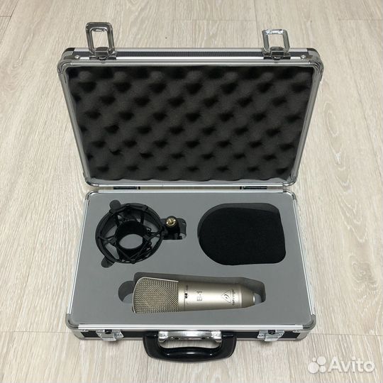 Микрофон Behringer B1 Новый