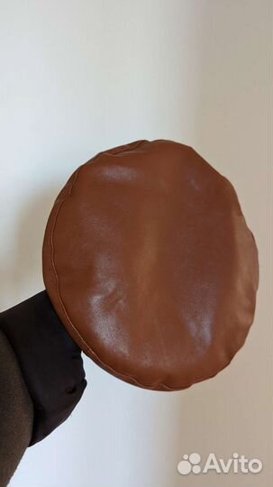 Берет кожаный женский Reserved