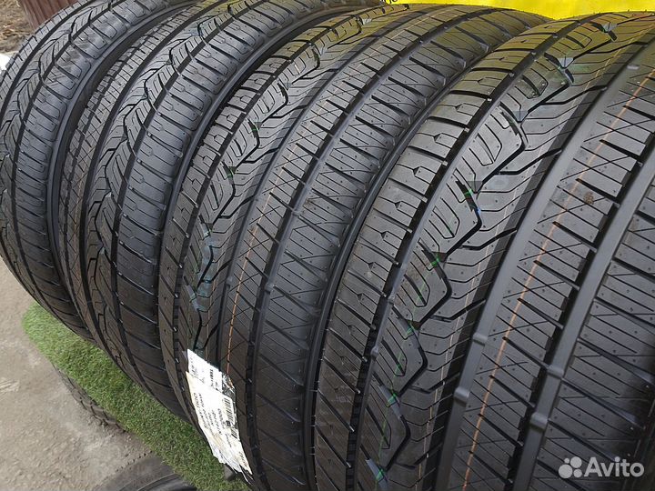 Nitto NT421Q 275/40 R20 106W