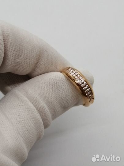 Кольцо с синтетическим камнем Золото