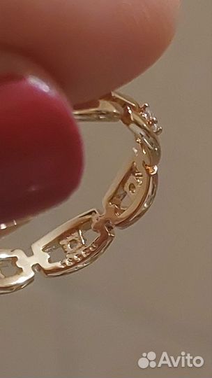 Золотое кольцо с цирконами проба 585 RG