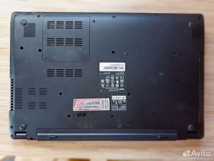 Acer i3 2367m/8gb ddr3/intel hd+gt 610m/SSD+HDD