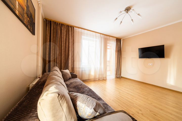 2-к. квартира, 74 м², 4/10 эт.
