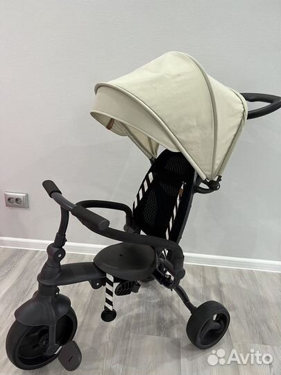 Трехколесный велосипед с ручкой happy baby