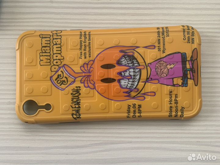 Чехлы на iPhone XR