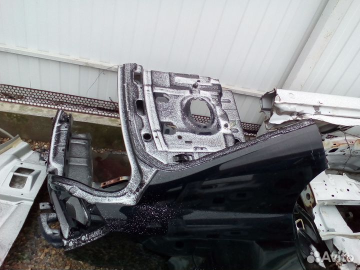 Заднее правое крыло на Geely EC 7,Джили Эмгранд се