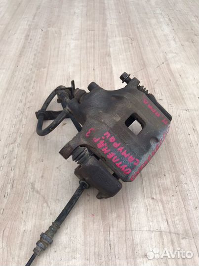 Суппорт передний правый Mitsubishi Outlander 3