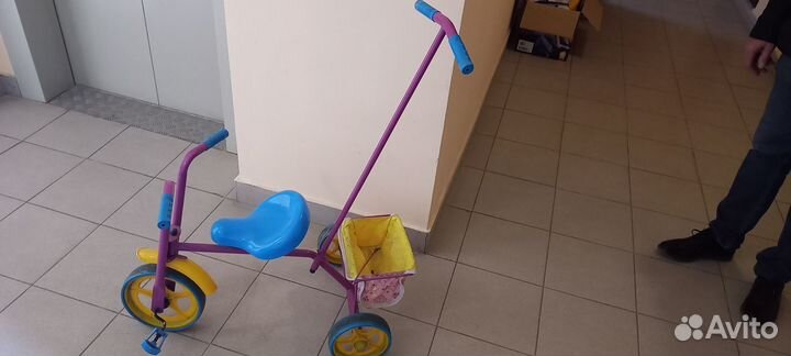 Детский трехколесный велосипед