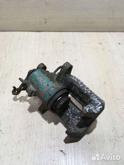 Суппорт задний левый Шкода Октавия A5