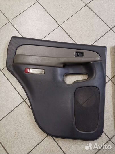 Обшивка двери chevrolet tahoe GMT 840