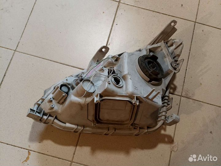 Фара toyota Corolla