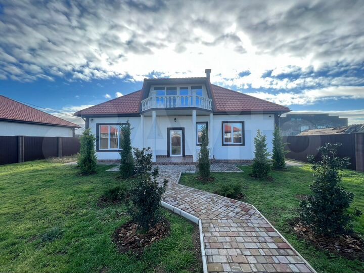 Дом 180 м² на участке 6 сот.