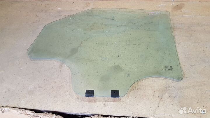 Стекло задней правой двери renault logan 1