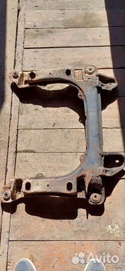 Подрамник audi 80 б3