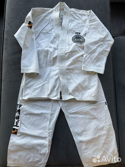 Форма для тхэквондо adidas