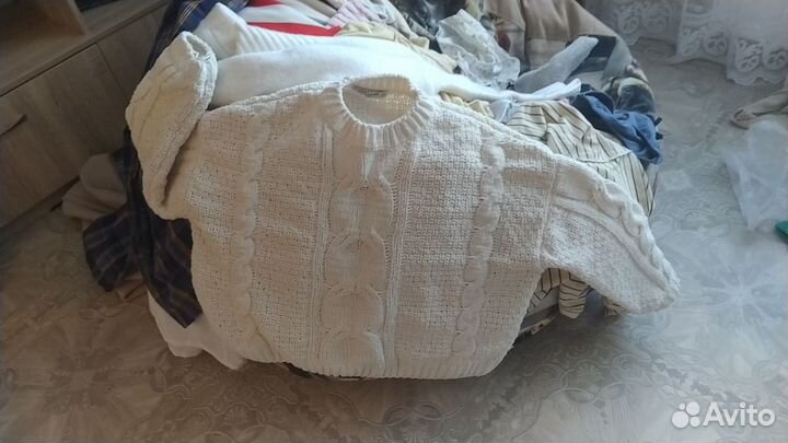 Свитер женский