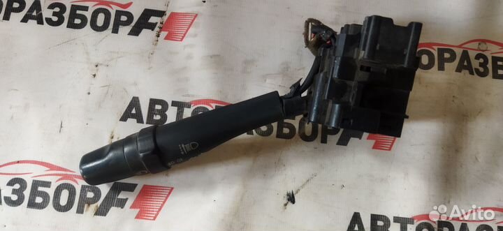 Nissan Maxima A32 Переключатель поворотов подрулев