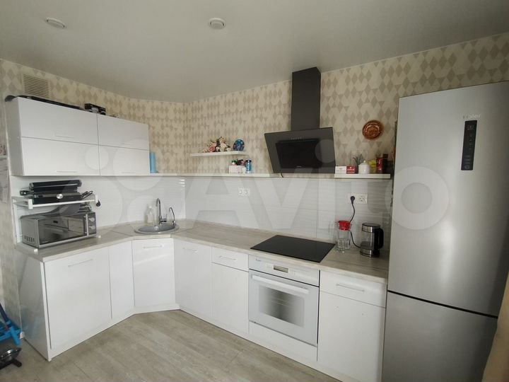 2-к. квартира, 60 м², 11/16 эт.