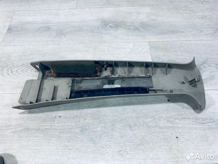 Обшивка стойки средней правая Hyundai Santa Fe