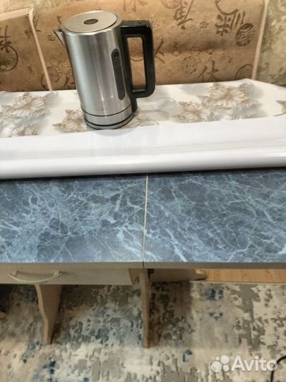 Кухонный уголок со столом и стульями бу