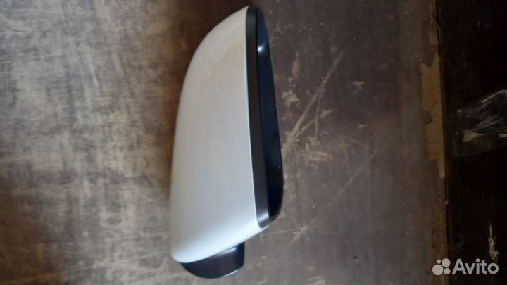 Зеркало заднего вида