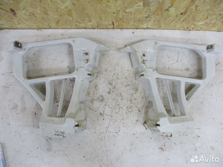 Кронштейн заднего бампера Форд Фокус 2 хэтчбек