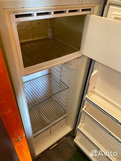 Холодильник на запчасти