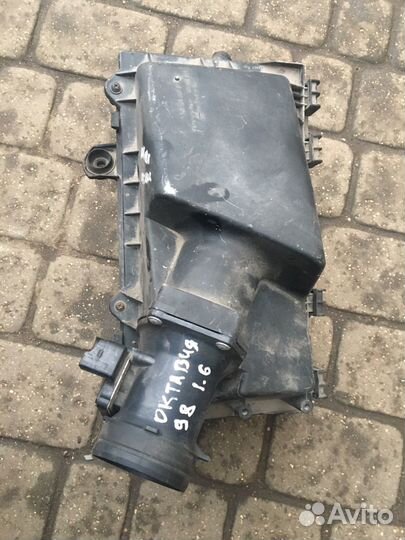 Дмрв / Расходомер VWAudi 1,6- (06A906461B)