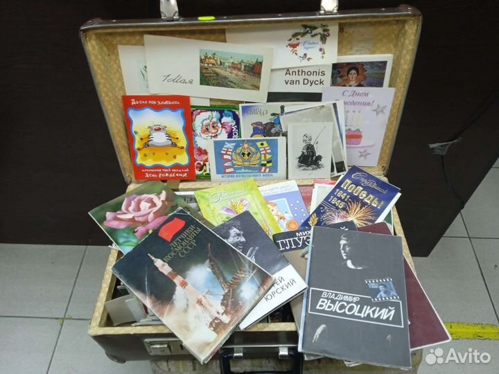 Открытки СССР целый чемодан