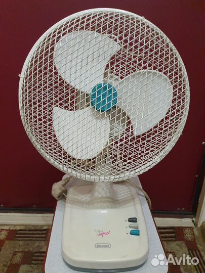 Вентилятор настольный DeLonghi б/у