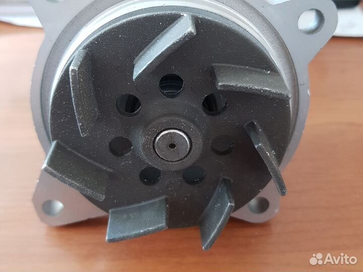 Насос водяной (помпа) Kia Sorento