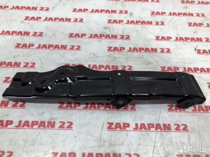 Кронштейн бампера задний правый Mitsubishi Pajero