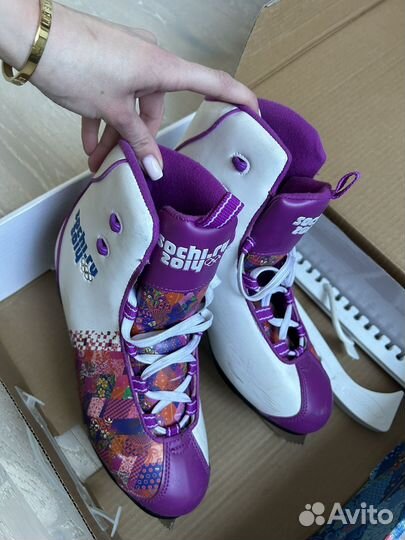 Коньки фигурные женские 41 размер