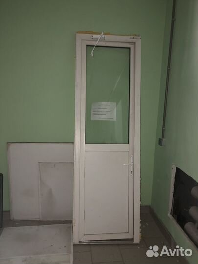 Алюминиевые двери б/у