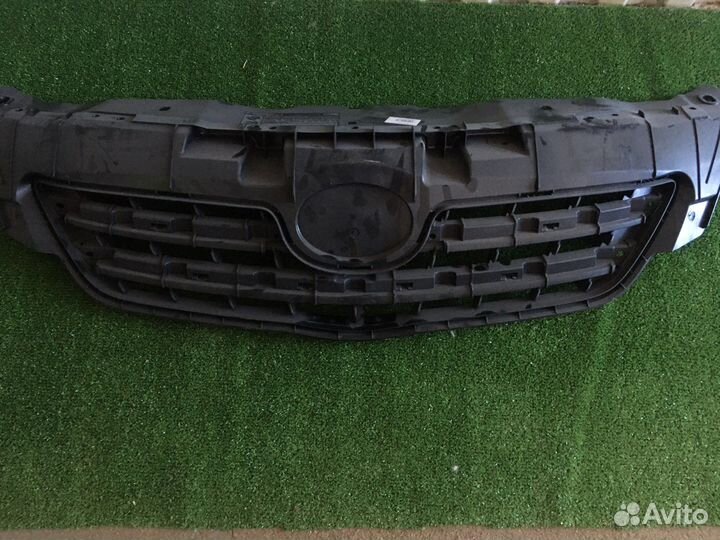 Решетка радиатораToyota 53114-12100