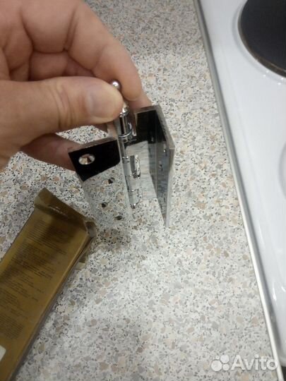 Петля дверная