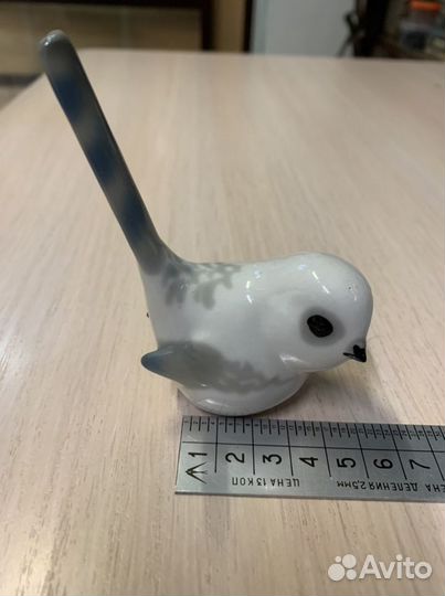 Статуэтка фарфоровая 