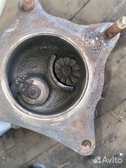 Турбина с двигателя BZB 1.8 TSI