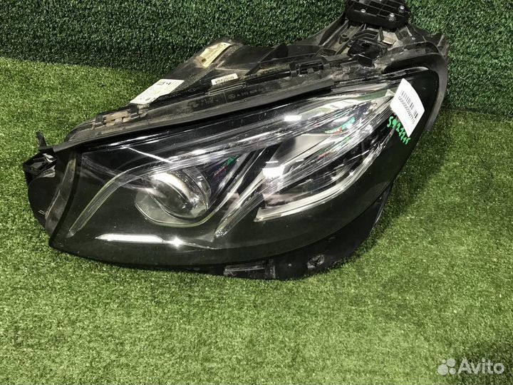 Фара левая Mercedes-Benz E-Class